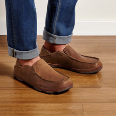 OluKai Men | Moloā Men's Leather Slip On Shoes - Ray / Toffee