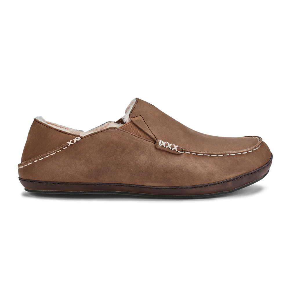 OluKai Men | Moloā Men's Leather Slippers - Toffee / Dark Wood