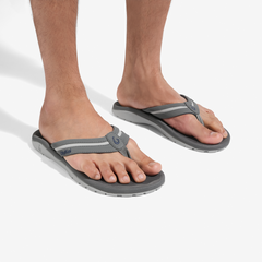 OluKai Men | ʻOhana Palua - Cloud Grey / Rock