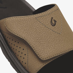 OluKai Men | Nalu Slide - Tan / Dk Java