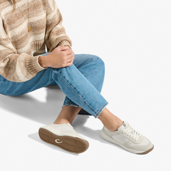 OluKai Women | Kaulele Mesh - Tapa / White Sand
