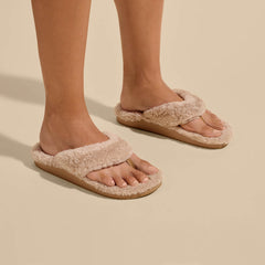OluKai Women | Kīpe'a Heu Women‘s Flip Flop Slippers - Tan