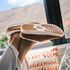 OluKai Women | Mani - Tan / Golden Sand