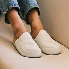 OluKai Women | Kōnea Women’s Leather Slipper Mules - Bone