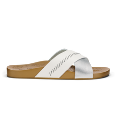 OluKai Women | Kīpe‘a ‘Olu - Silver / Sahara