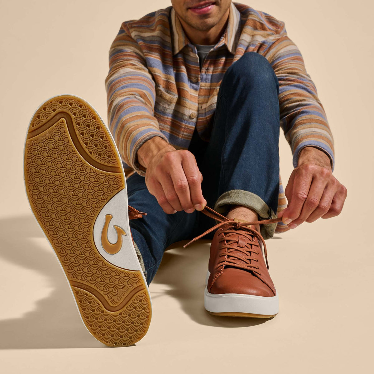 OluKai Men | Lae‘ahi Lī ‘Ili Men's Leather Sneakers - Kukui Brown