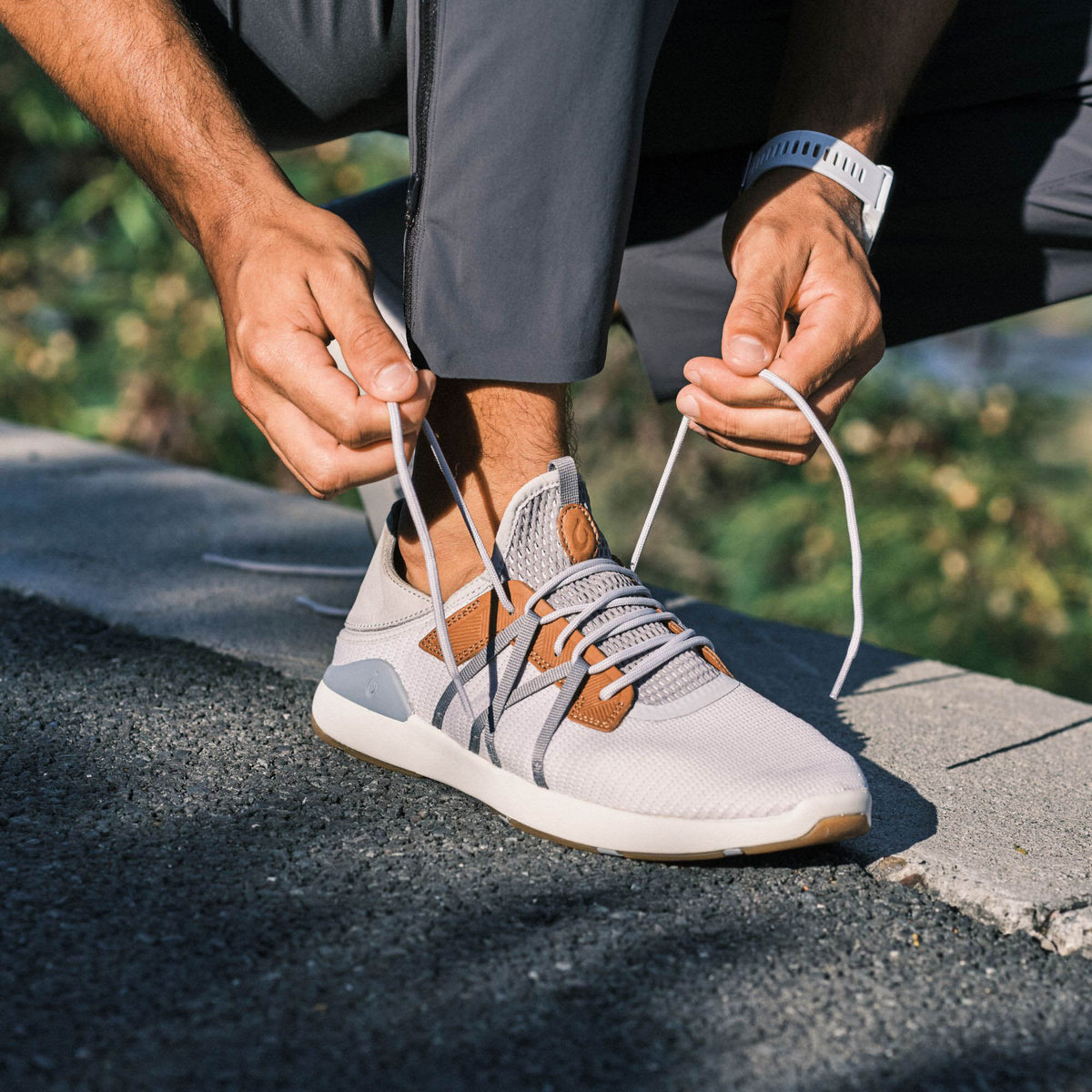 OluKai Men | Mio Lī Men's Athletic Shoes - Mist Grey / Poi