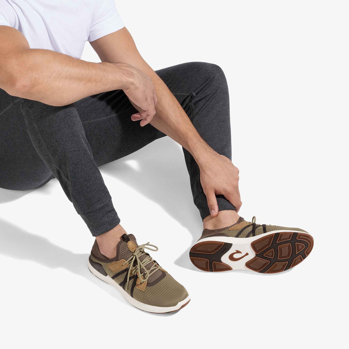 OluKai Men|New Arrivals | Mio Li - Mustang / Dk Java