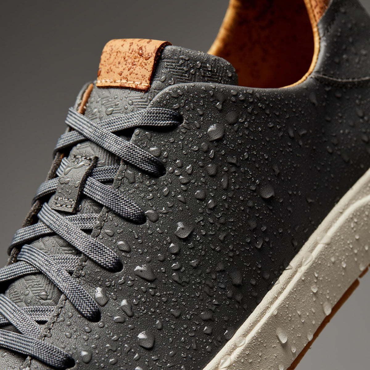 OluKai Men | Lae‘ahi Lī ‘Ili Men's Leather Sneakers - Stone