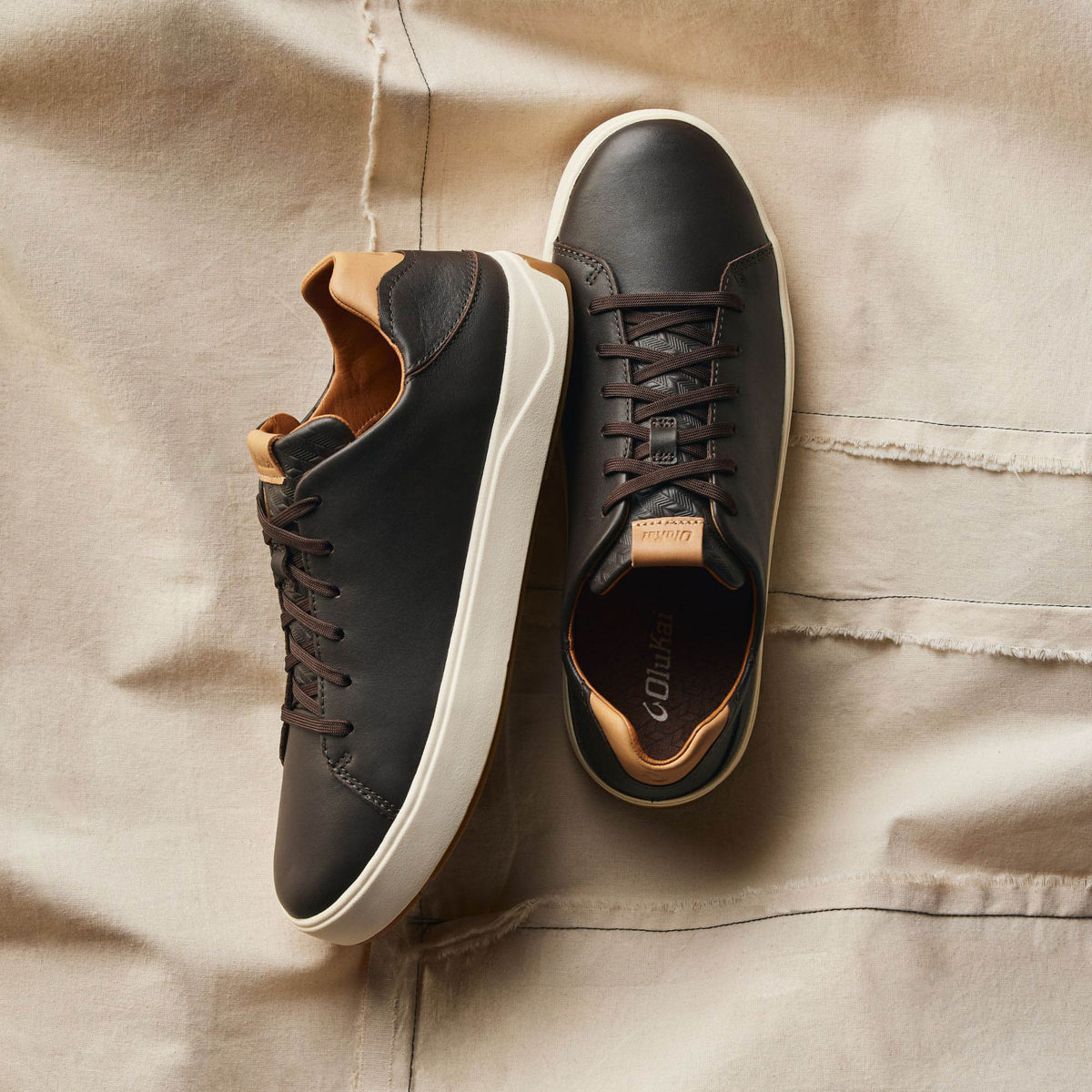 OluKai Men | Lae‘ahi Lī ‘Ili Men's Leather Sneakers - Dark Java