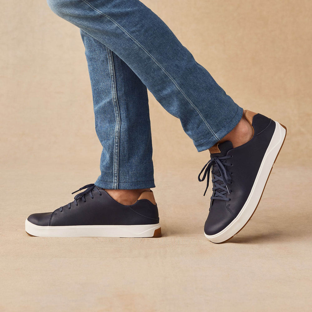 OluKai Men | Lae‘ahi Lī ‘Ili Men's Leather Sneakers - Trench Blue