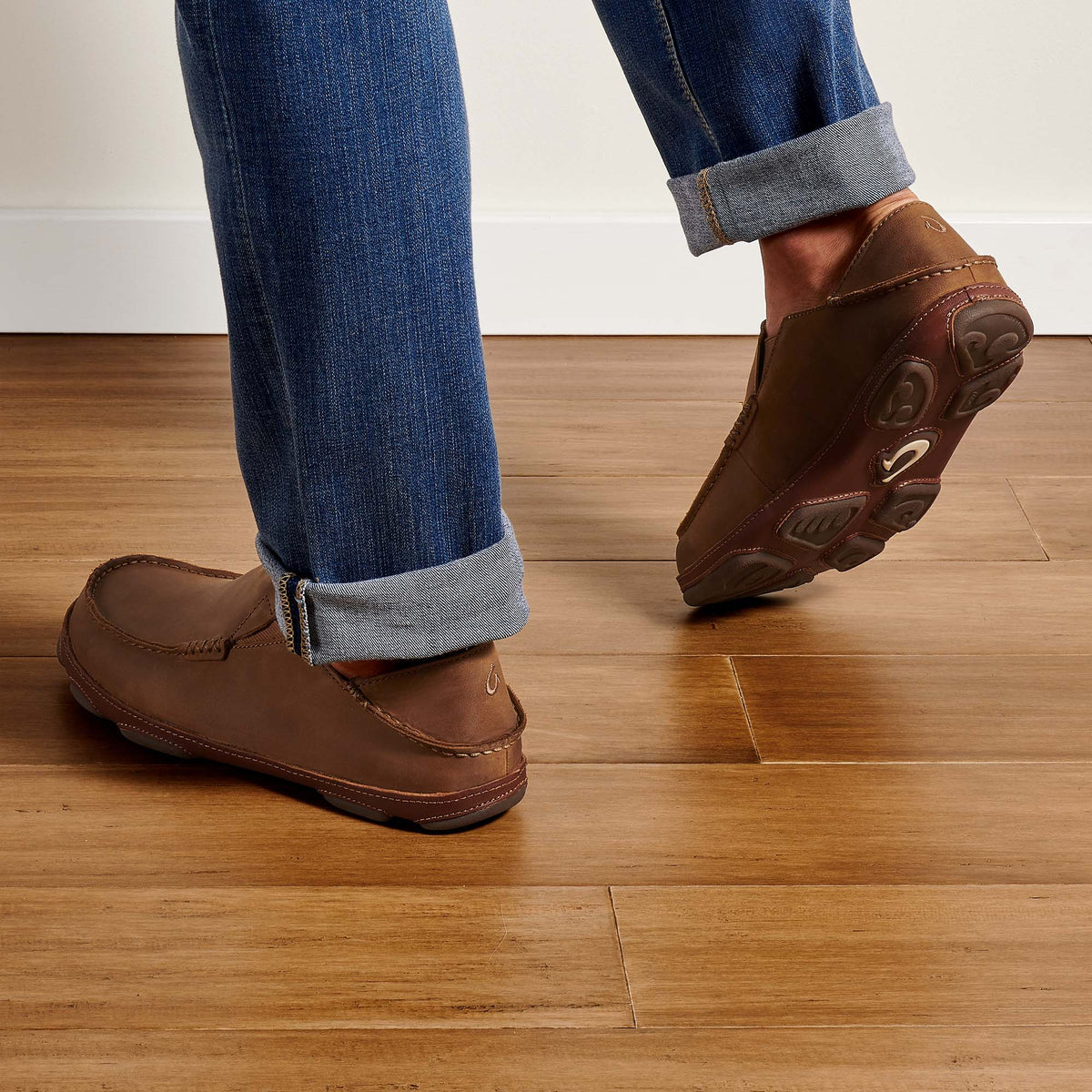 OluKai Men | Moloā Men's Leather Slip On Shoes - Ray / Toffee