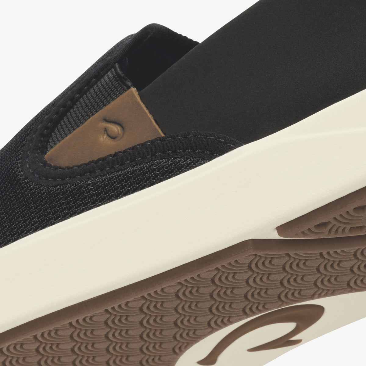 OluKai Men|New Arrivals | Lae'ahi Nui - Black / Tan