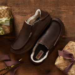 OluKai Men | Moloā Men's Nubuck Leather Slippers - Dark Wood