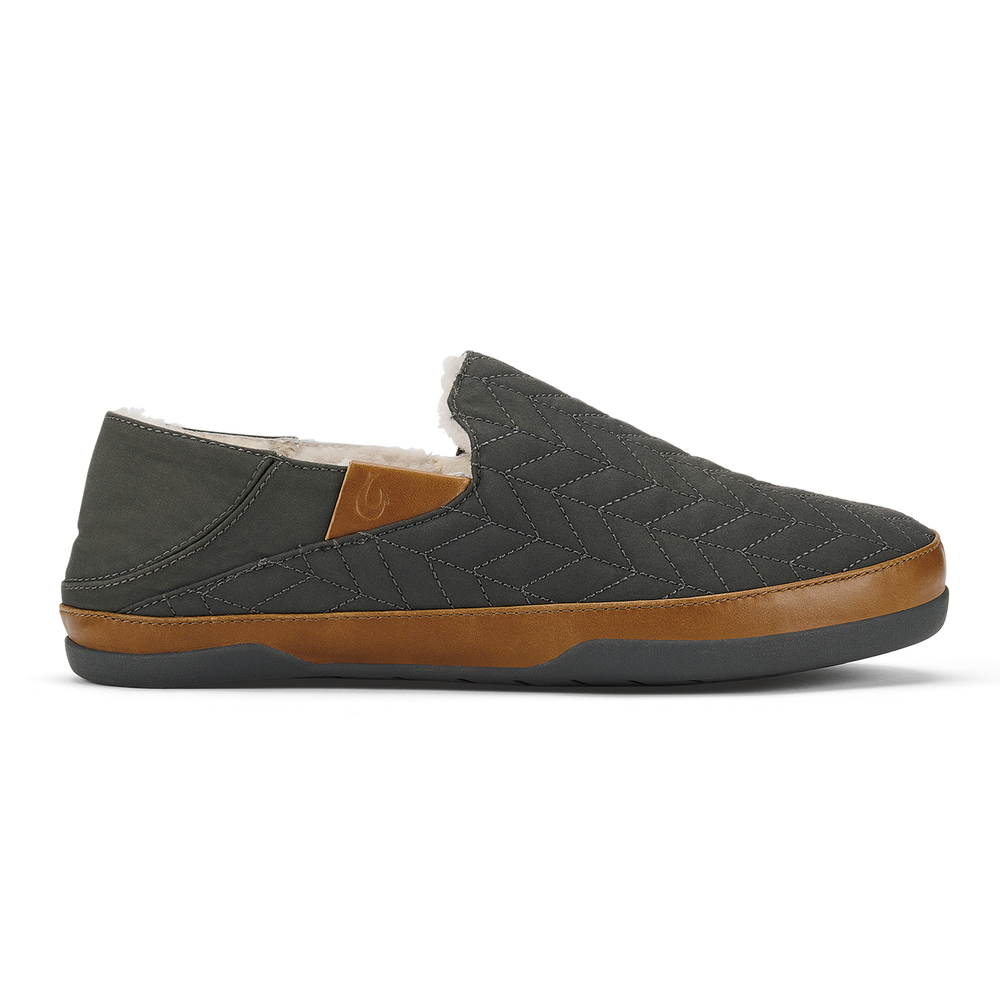 OluKai Men | Hanohano Men’s Waxed Canvas Slippers - Dark Shadow
