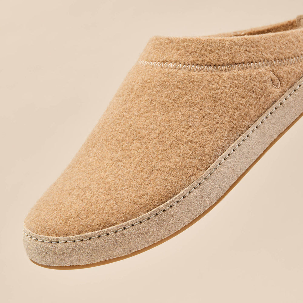 OluKai Men | Hāmani Hulu Men’s Wool Mule Slippers - Oatmeal