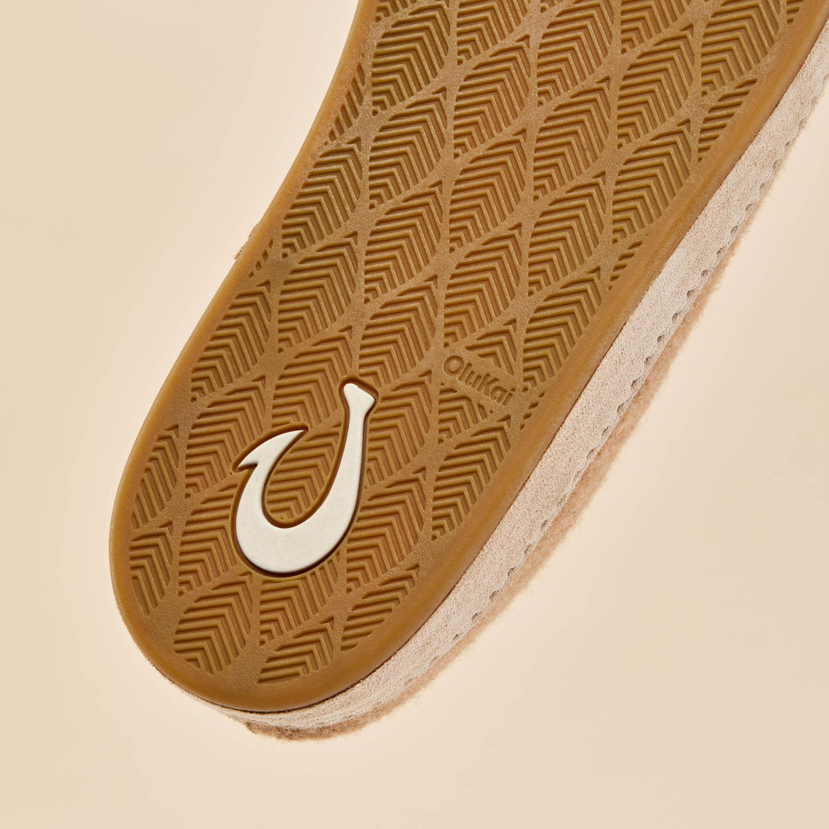 OluKai Men | Hāmani Hulu Men’s Wool Mule Slippers - Oatmeal