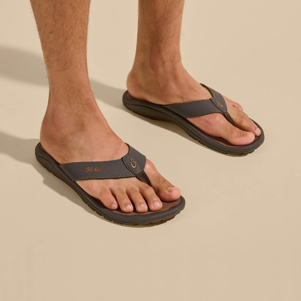 OluKai Men | ‘Ohana Men's Beach Sandals - Dark Java / Ray