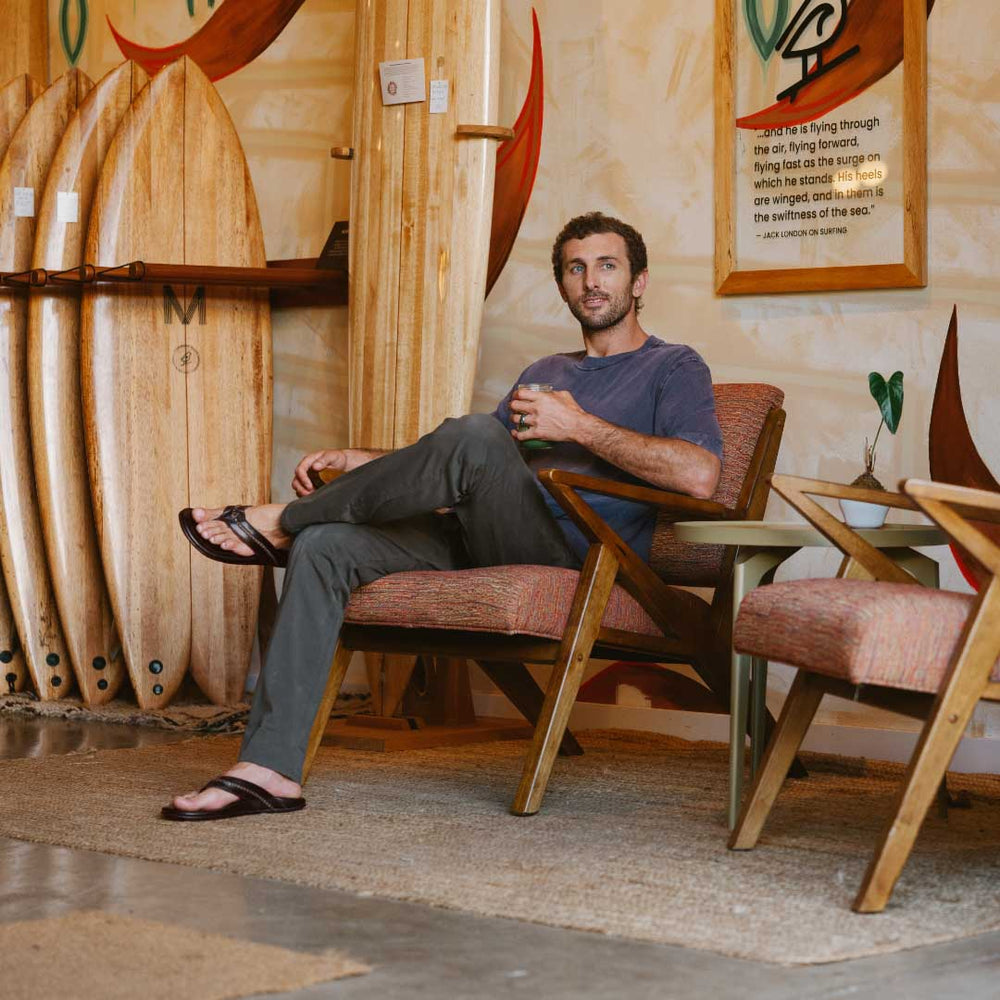 OluKai Men | Mea Ola Men's Leather Beach Sandals - Dark Java