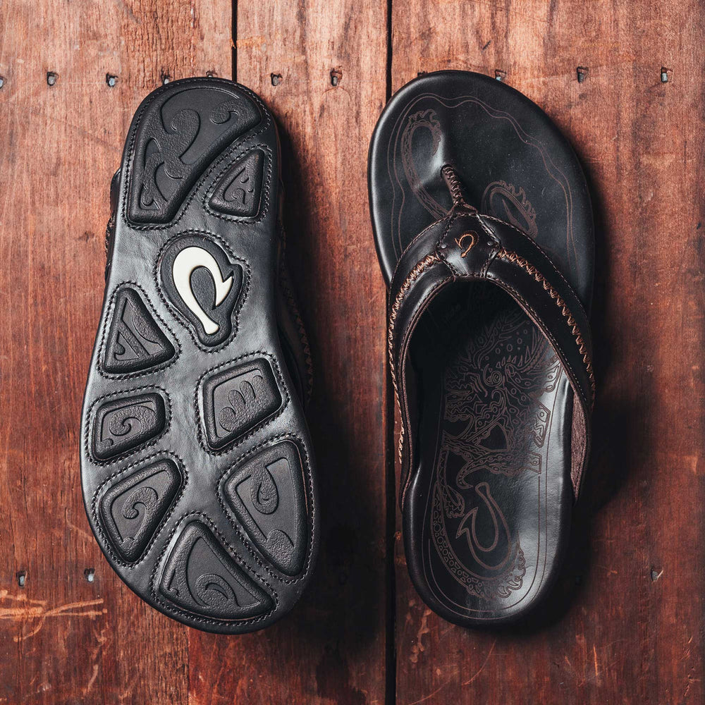 OluKai Men | Mea Ola Men's Leather Beach Sandals - Dark Java