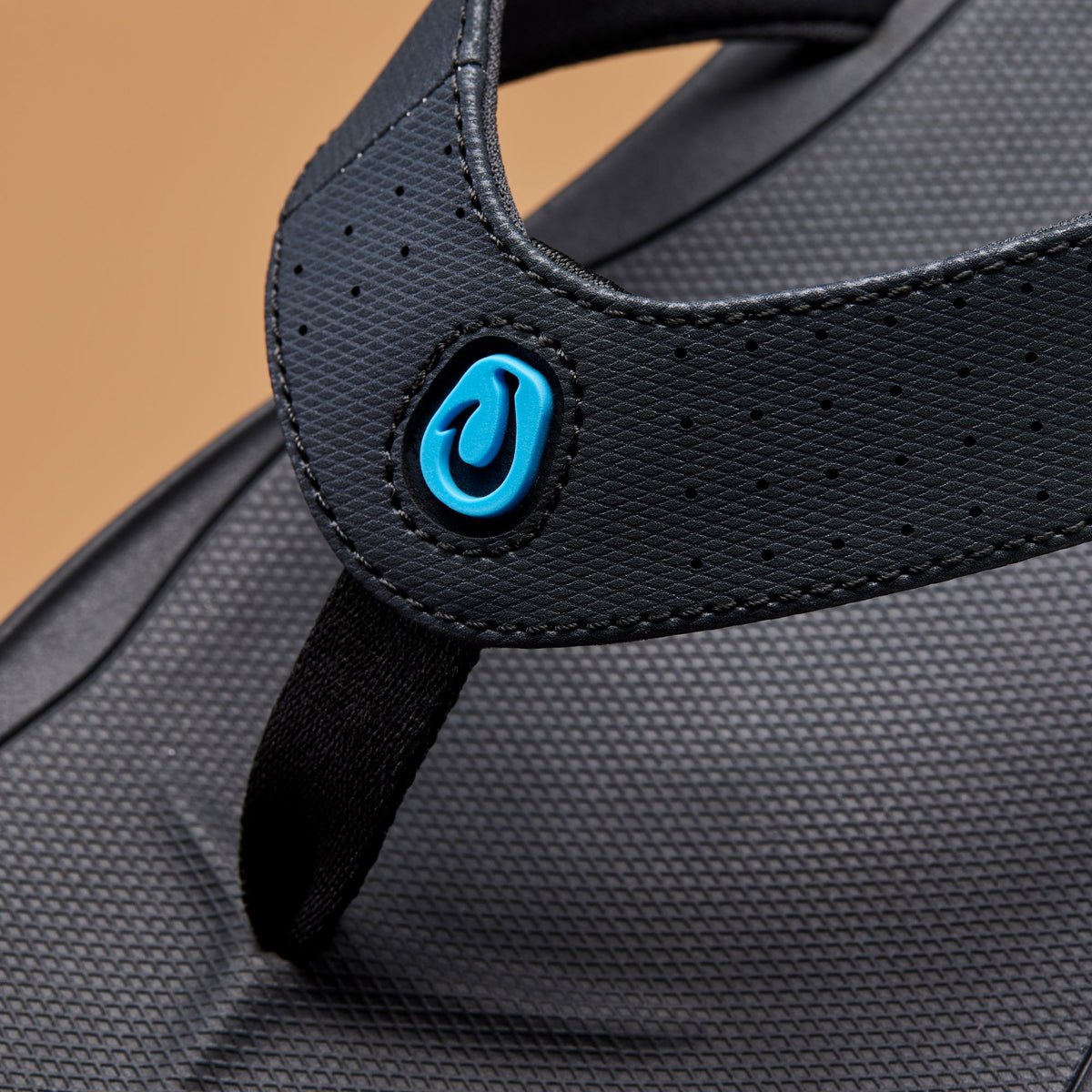 OluKai Men | Ki‘i Men’s Water Ready Beach Sandals - Lava Rock / Bold Blue
