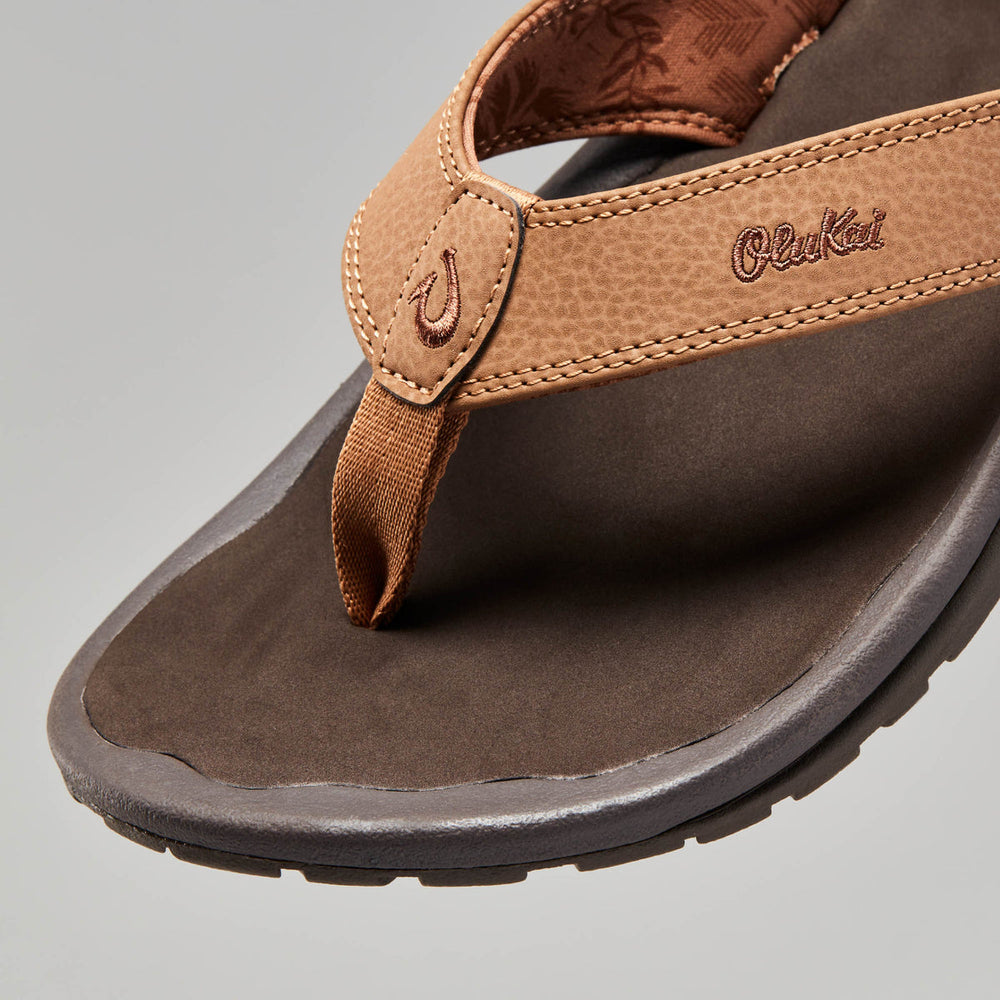 OluKai Men | ‘Ohana Men's Best Selling Beach Sandals - Tan / Dark Java