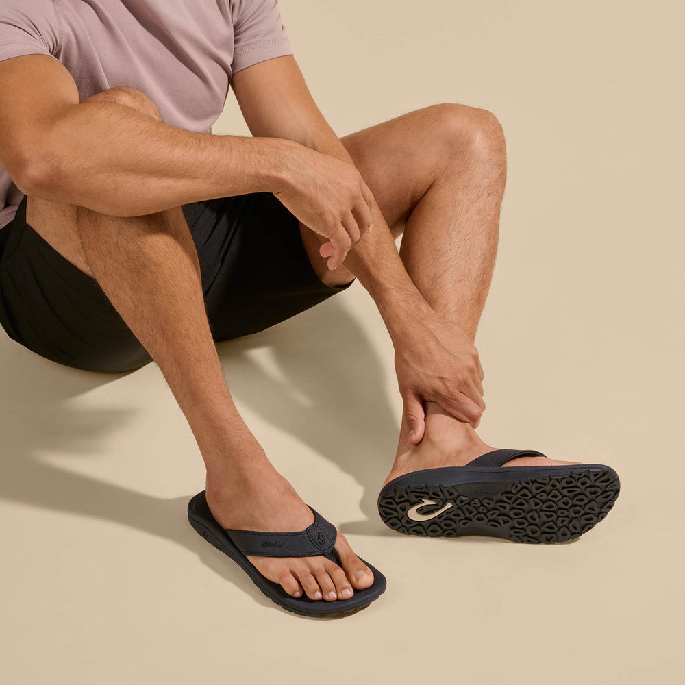 OluKai Men | ‘Ohana Men's Best Selling Beach Sandals - Black