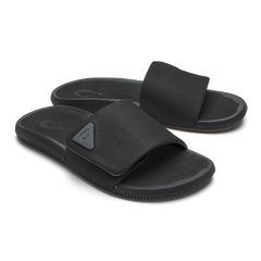 OluKai Men|New Arrivals | Ulele Slide - Lava Rock / Lava Rock