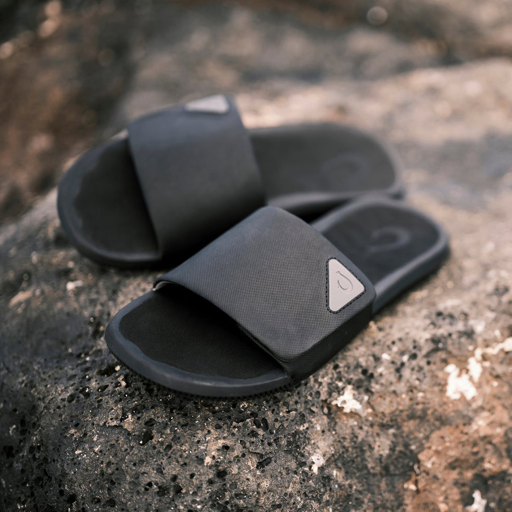 OluKai Men|New Arrivals | Ulele Slide - Lava Rock / Lava Rock