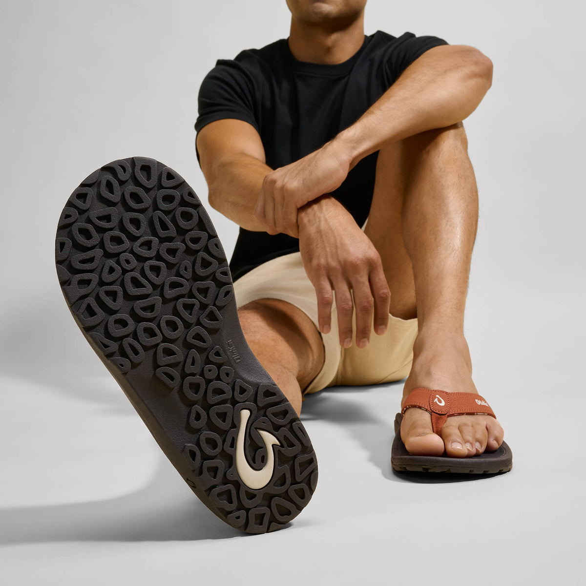 OluKai Men | ‘Ohana Men's Best Selling Beach Sandals - Dirt / Lava Rock