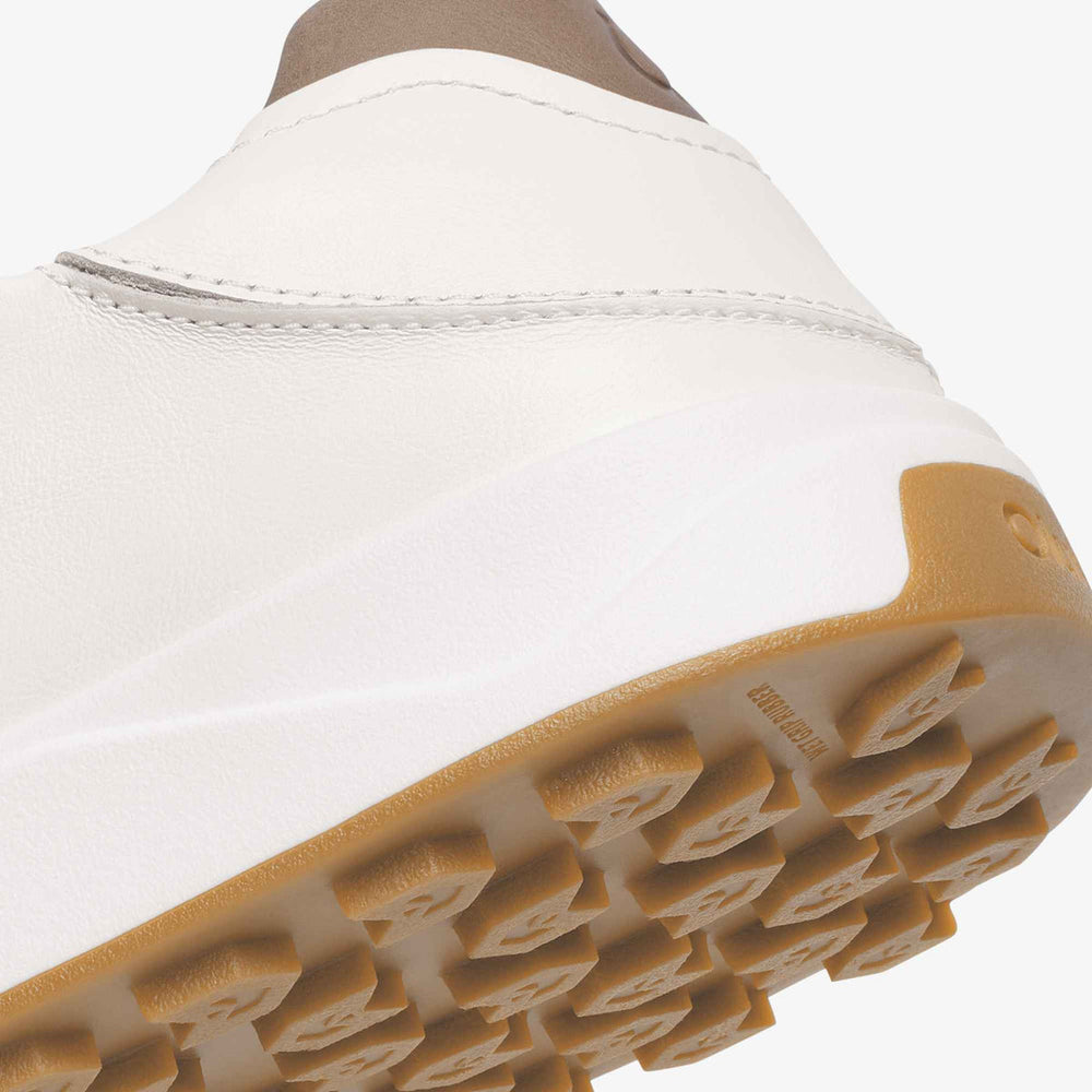 OluKai Men|New Arrivals | Wai‘alae - White / Tan