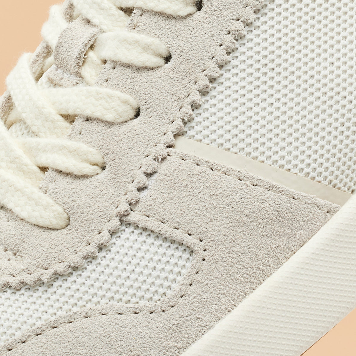 OluKai Women | Kaulele Mesh - Tapa / White Sand