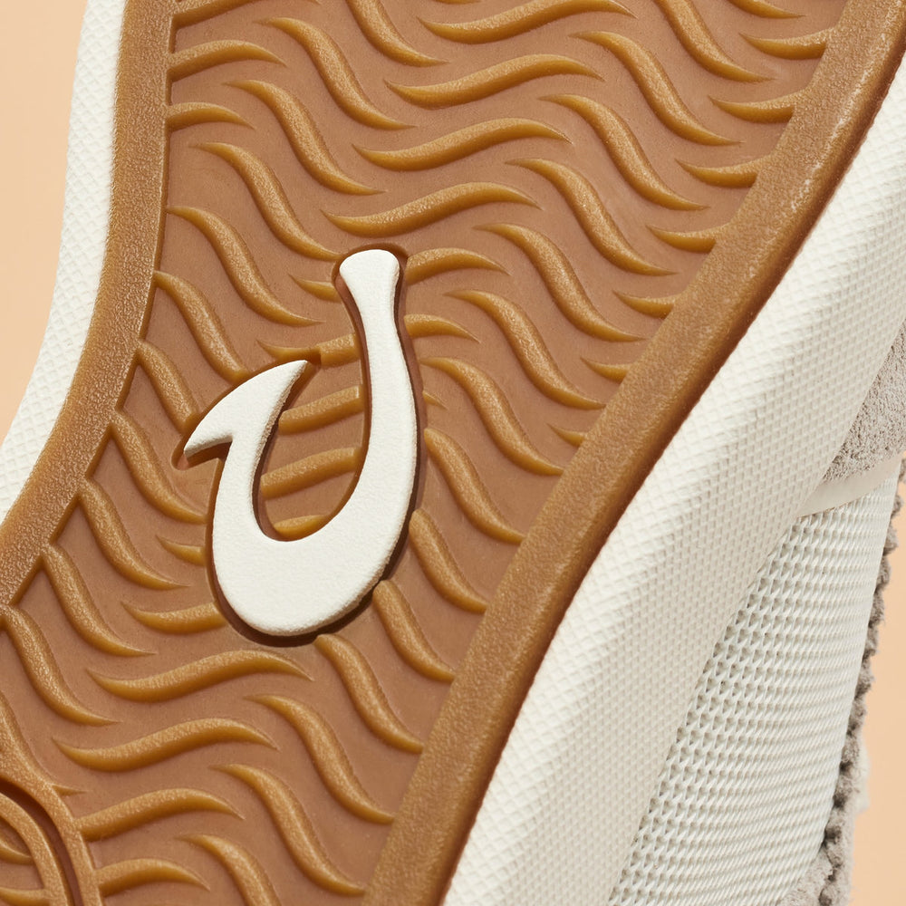 OluKai Women | Kaulele Mesh - Tapa / White Sand