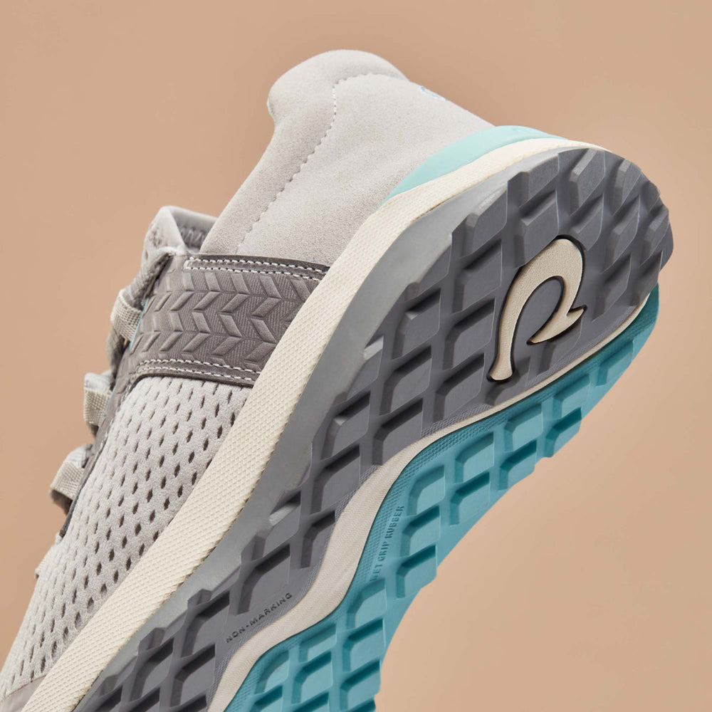 OluKai Women | Wailuku Women’s Athletic Shoes - Mist Grey