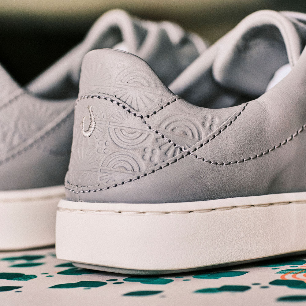 OluKai Women | Pehuea Lī ‘Ili Women's Leather Sneakers - Ash