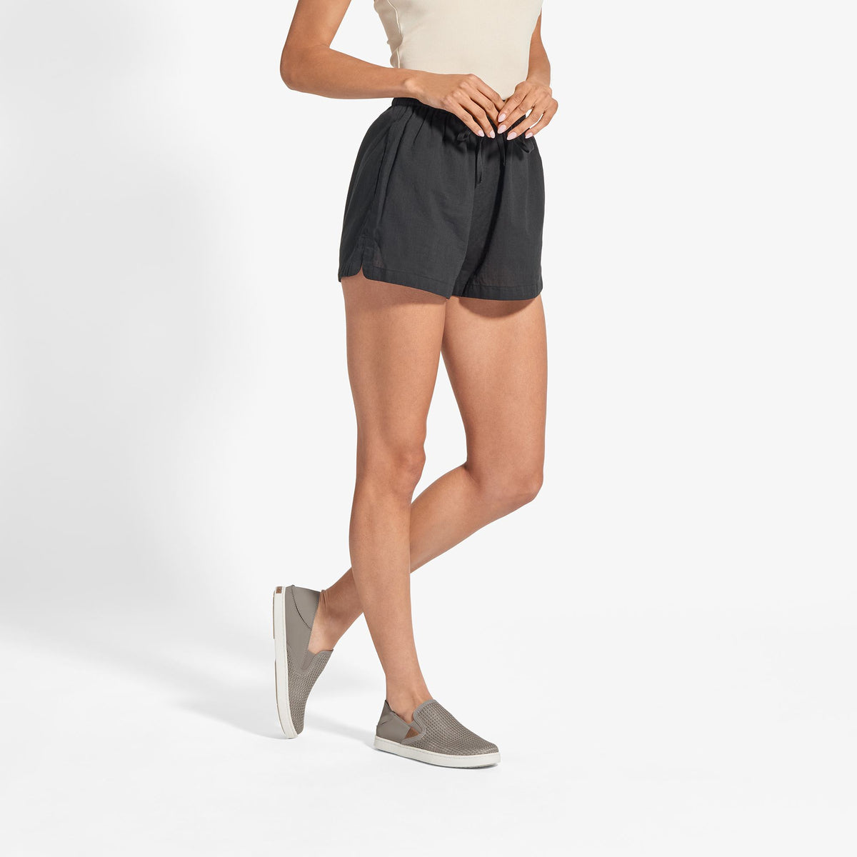 OluKai Women | Pehuea - Taupe Grey / Taupe Grey