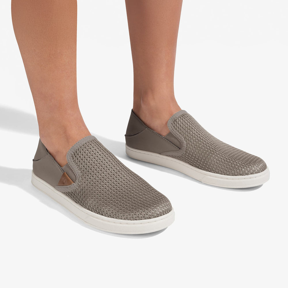OluKai Women | Pehuea - Taupe Grey / Taupe Grey