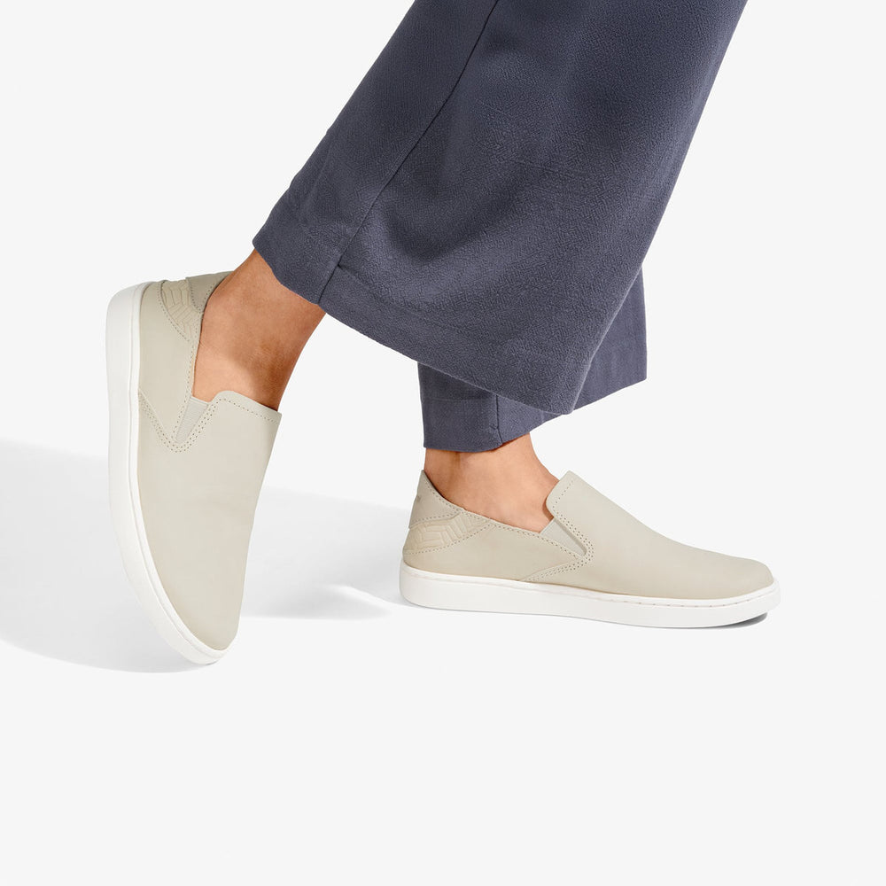 OluKai Women|New Arrivals | Pehuea Leather - Tapa / Ecru