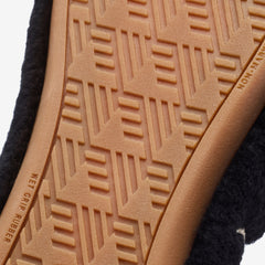 OluKai Women | Hale Mule Lava Rock / Tapa | Olukai