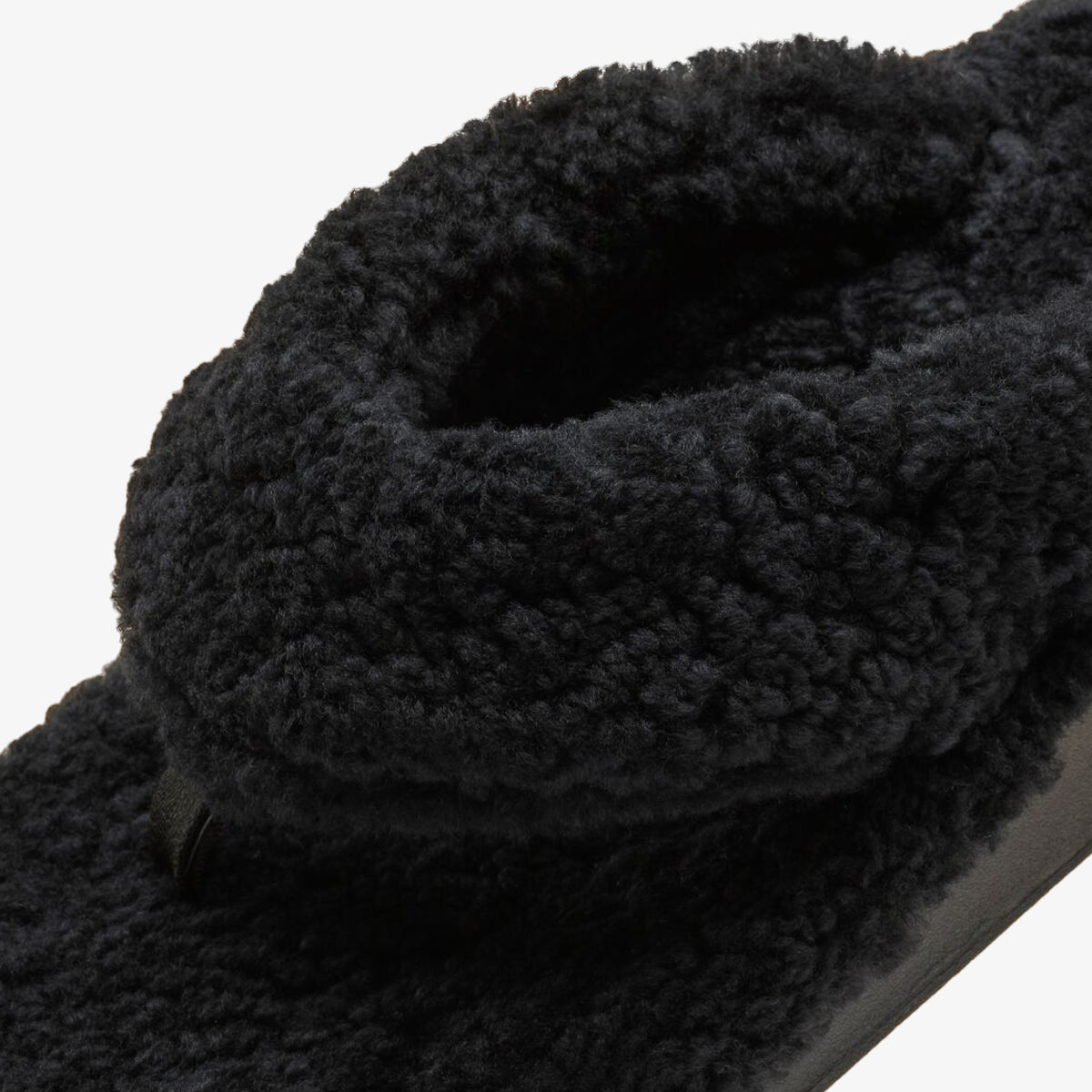 OluKai Women | Kīpe'a Heu Women‘s Flip Flop Slippers - Black