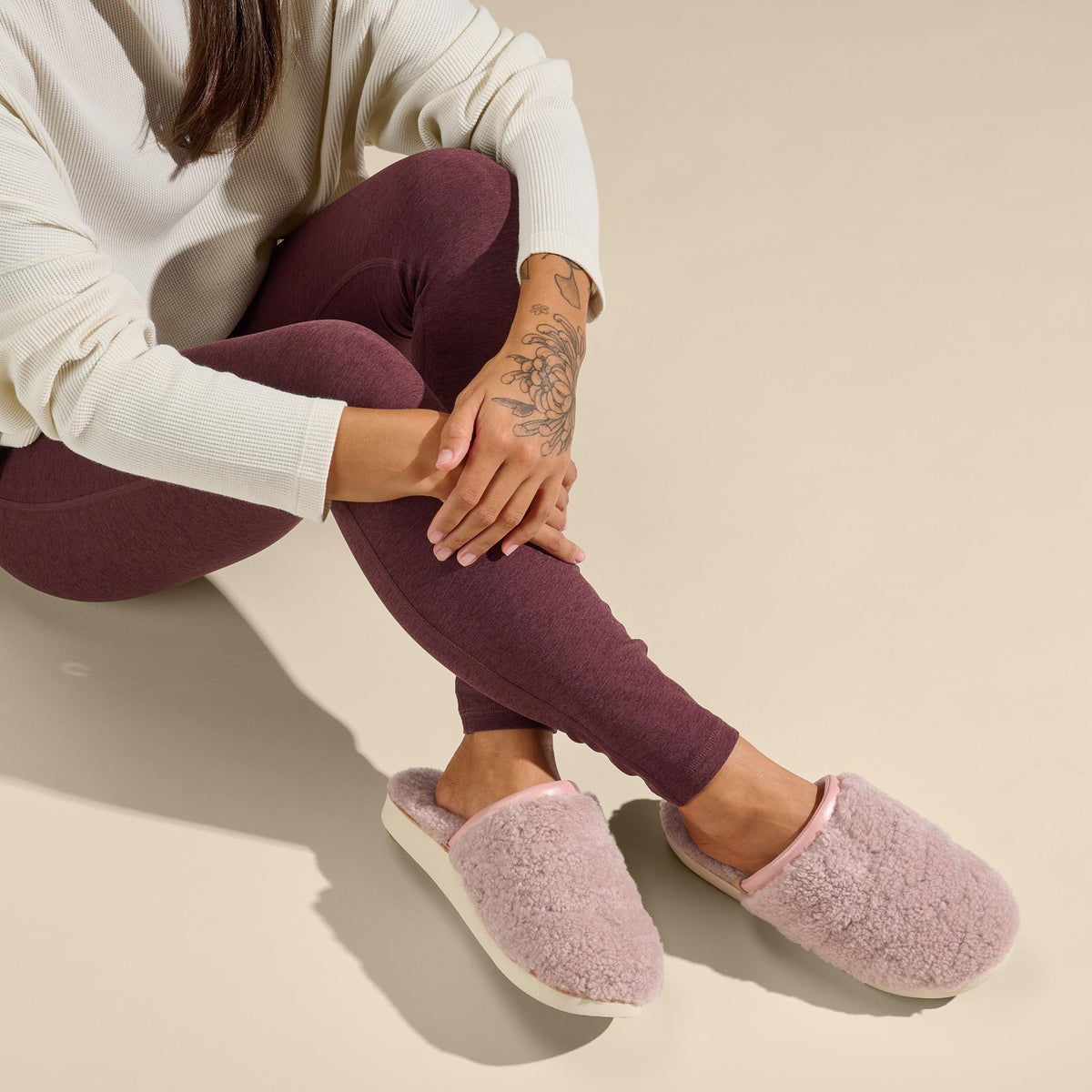 OluKai Women | Pūpū Mua Women’s Shearling Mule Slipper - Pink Sea Salt