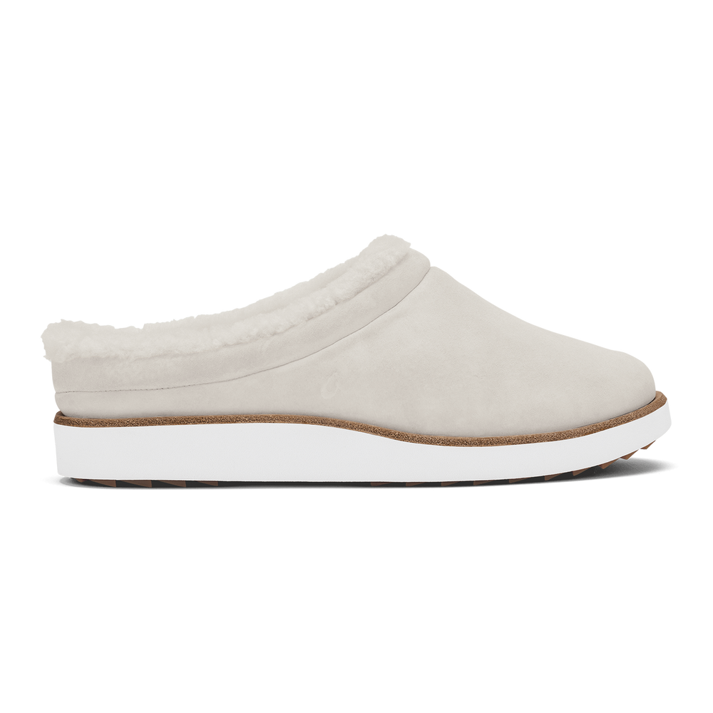 OluKai Women | Mani - Puka / Golden Sand