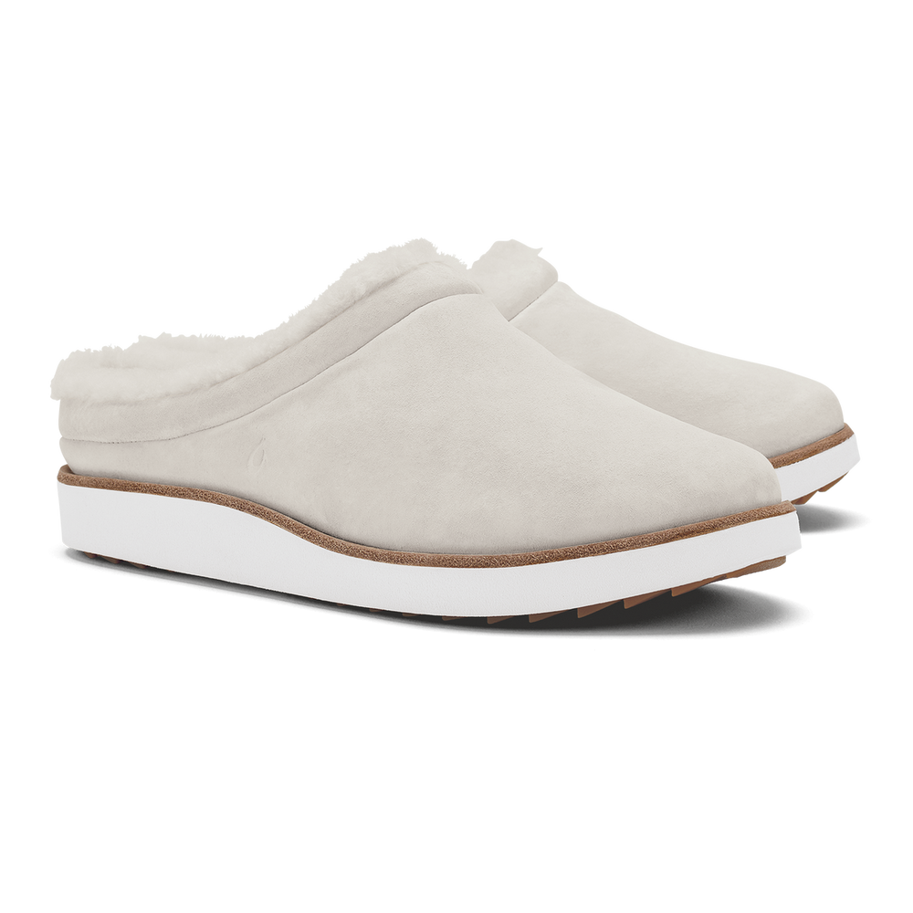 OluKai Women | Mani - Puka / Golden Sand