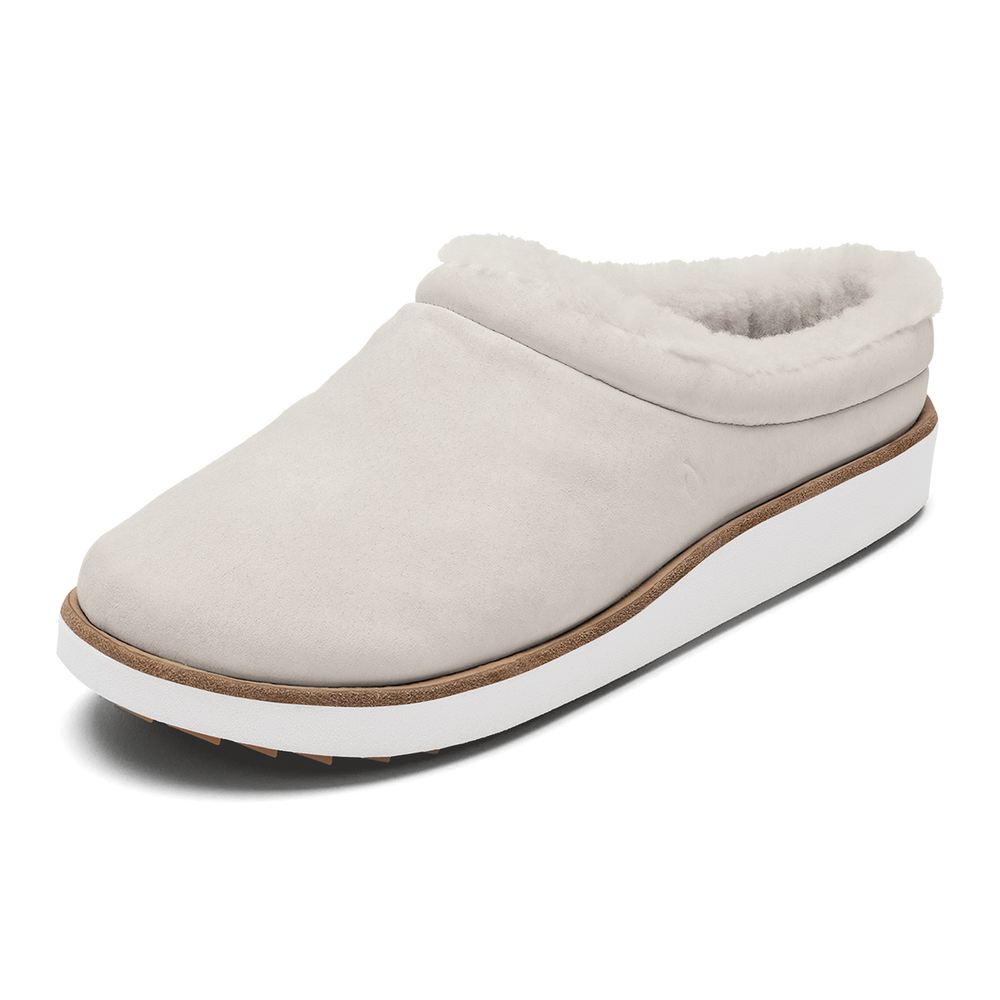 OluKai Women | Mani - Puka / Golden Sand