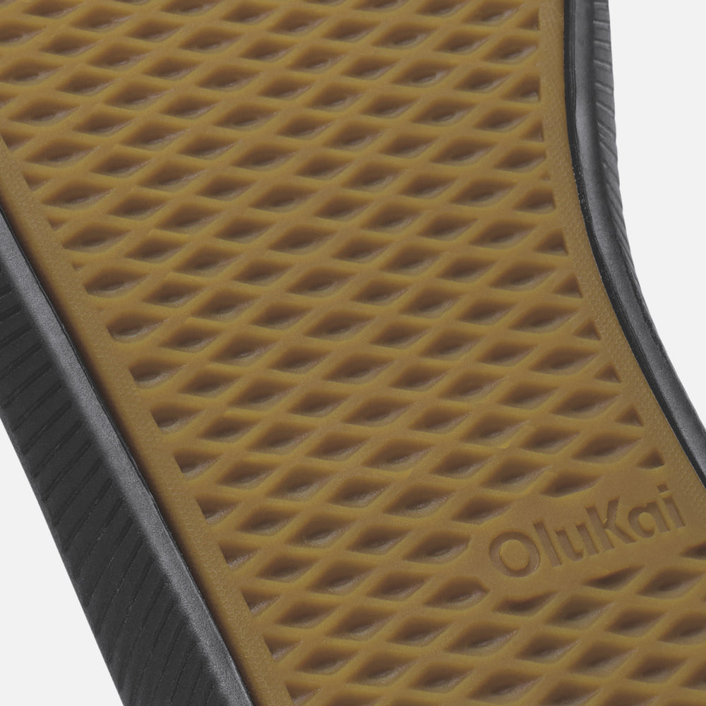 OluKai Women|New Arrivals | Ulele - Black / Black