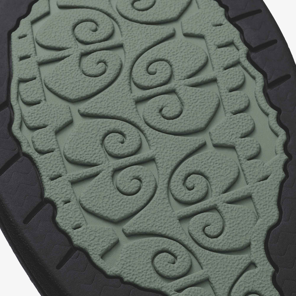 OluKai Women|New Arrivals | ‘Ohana - Silver Pine / Pua