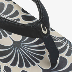 OluKai Women|New Arrivals | ‘Uiki - Black / Pa‘i