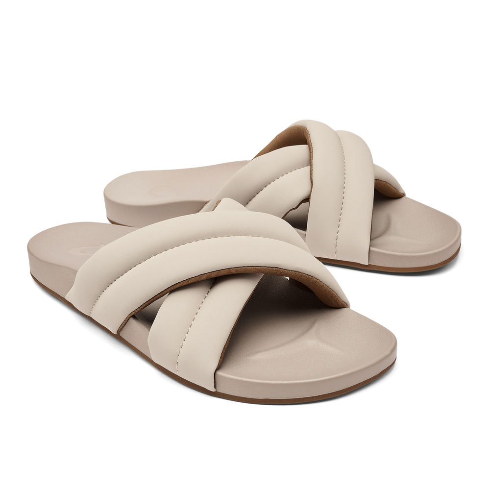 OluKai Women | Hila Women’s Beach Slide Sandals - Cloudy
