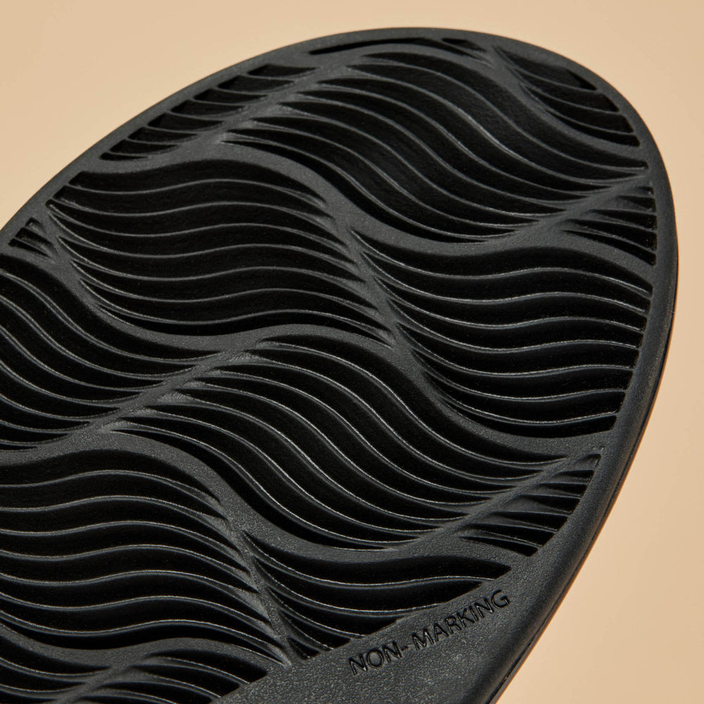 OluKai Women | La‘i Slide Women’s Slide Beach Sandals - Black