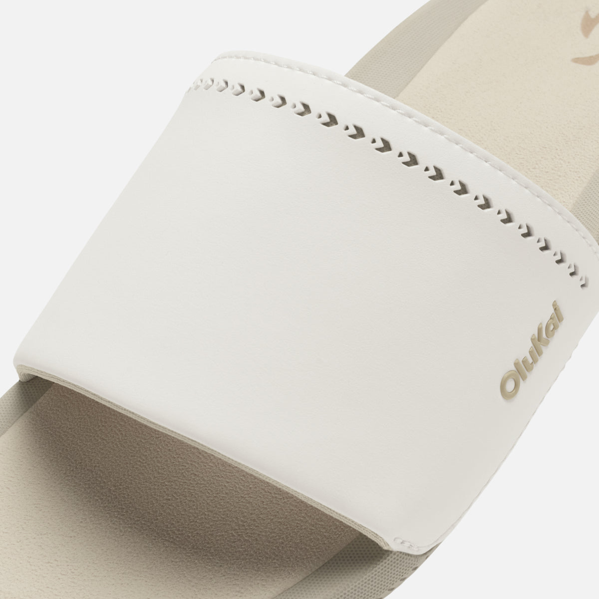 OluKai Women|New Arrivals | Ulele Slide - Bright White / Tapa